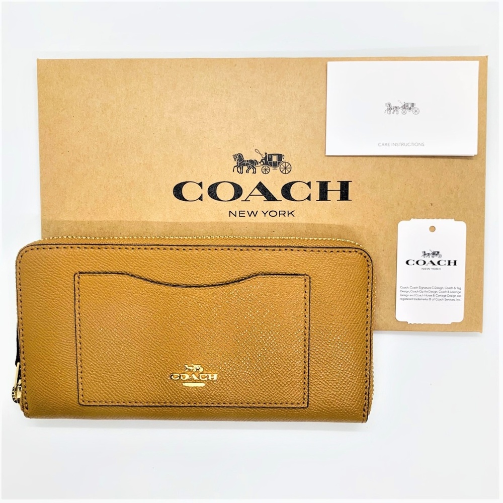 ✨NWT Coach  Crossgrain Leather Wallet F54007